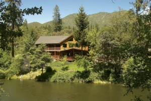 gallery1-4-300x201 Run Lodge to Lodge on Oregon's Rogue River