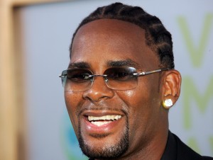 712-300x226 R. Kelly - The Face of R&B for a New Generation