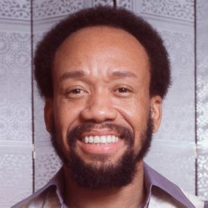 Biography.com_ Maurice White - Earth, Wind & Fire's Shining Star